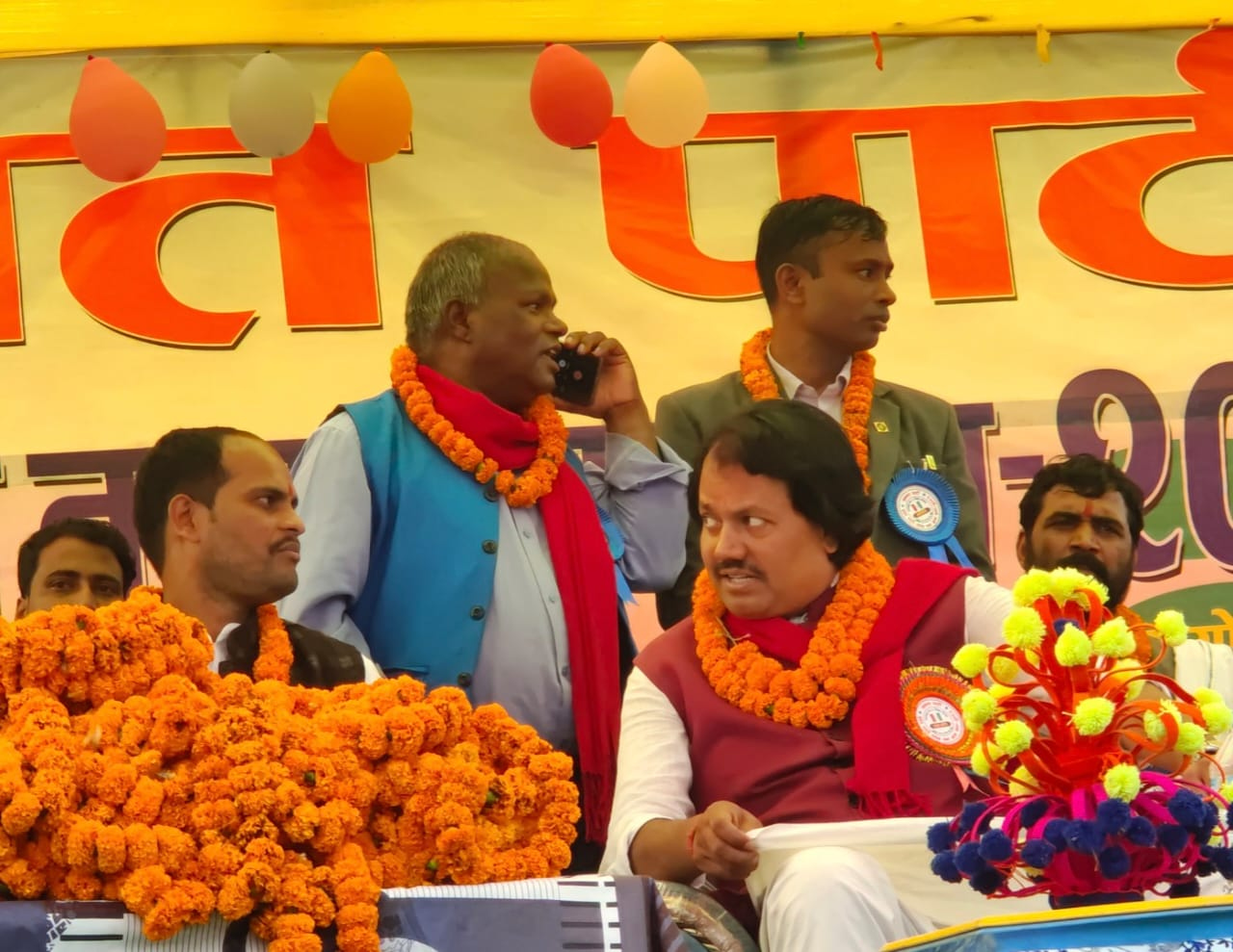 एमालेका महासेठ र जसपाका महत्तो सहित आठ सय भन्दा बढी नेता कार्यकर्ता र स्थानीय जनमतमा प्रवेश, अध्यक्ष राउतले भने ः जनताको लागी ज्यान दिन तयार छु