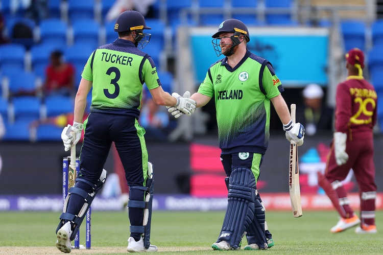 २ पटकको च्याम्पियन वेस्ट इन्डिजलाई हराउँदै आयरल्यान्ड टी–२० विश्व कपको सुपर १२ मा