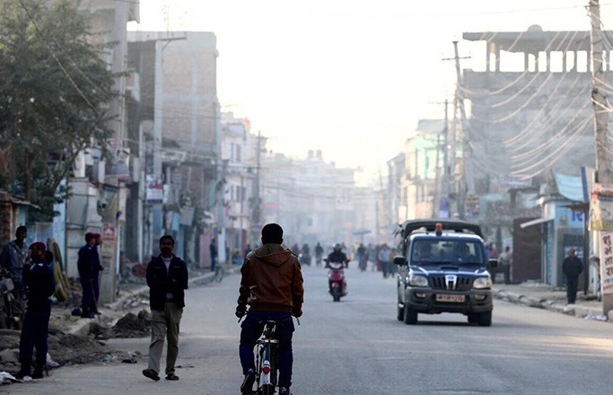 प्रहरी भ्यानबाट हाम फालेर बलात्कार अभियुक्त फरार