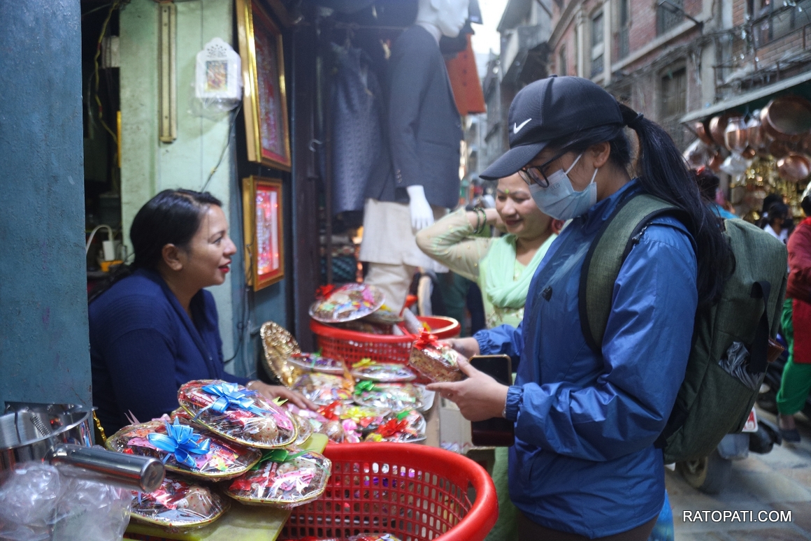 तिहार शुरु भएसँगै मिर्चैयामा बजारमा बढ्यो चहलपहल